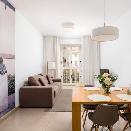 Suites Del Pintor Malaga Exterior photo