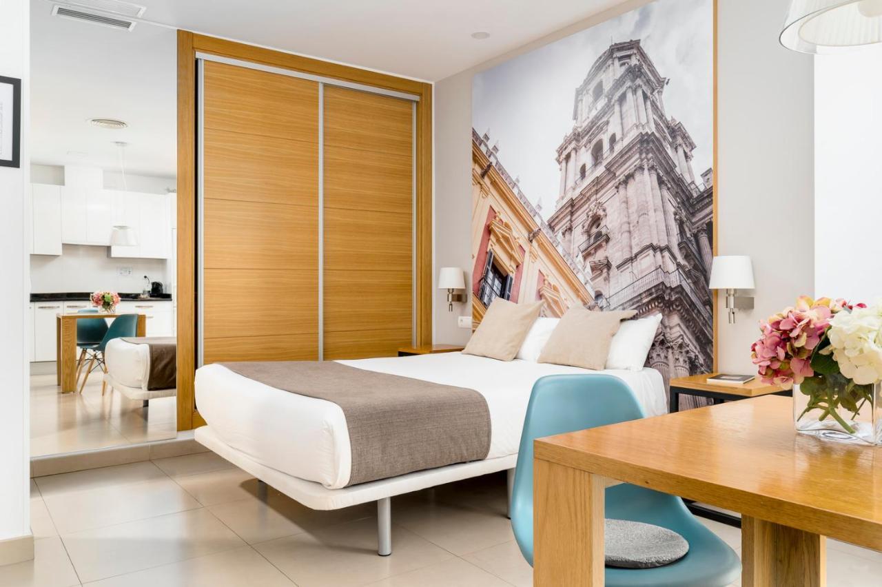 Suites Del Pintor Malaga Exterior photo